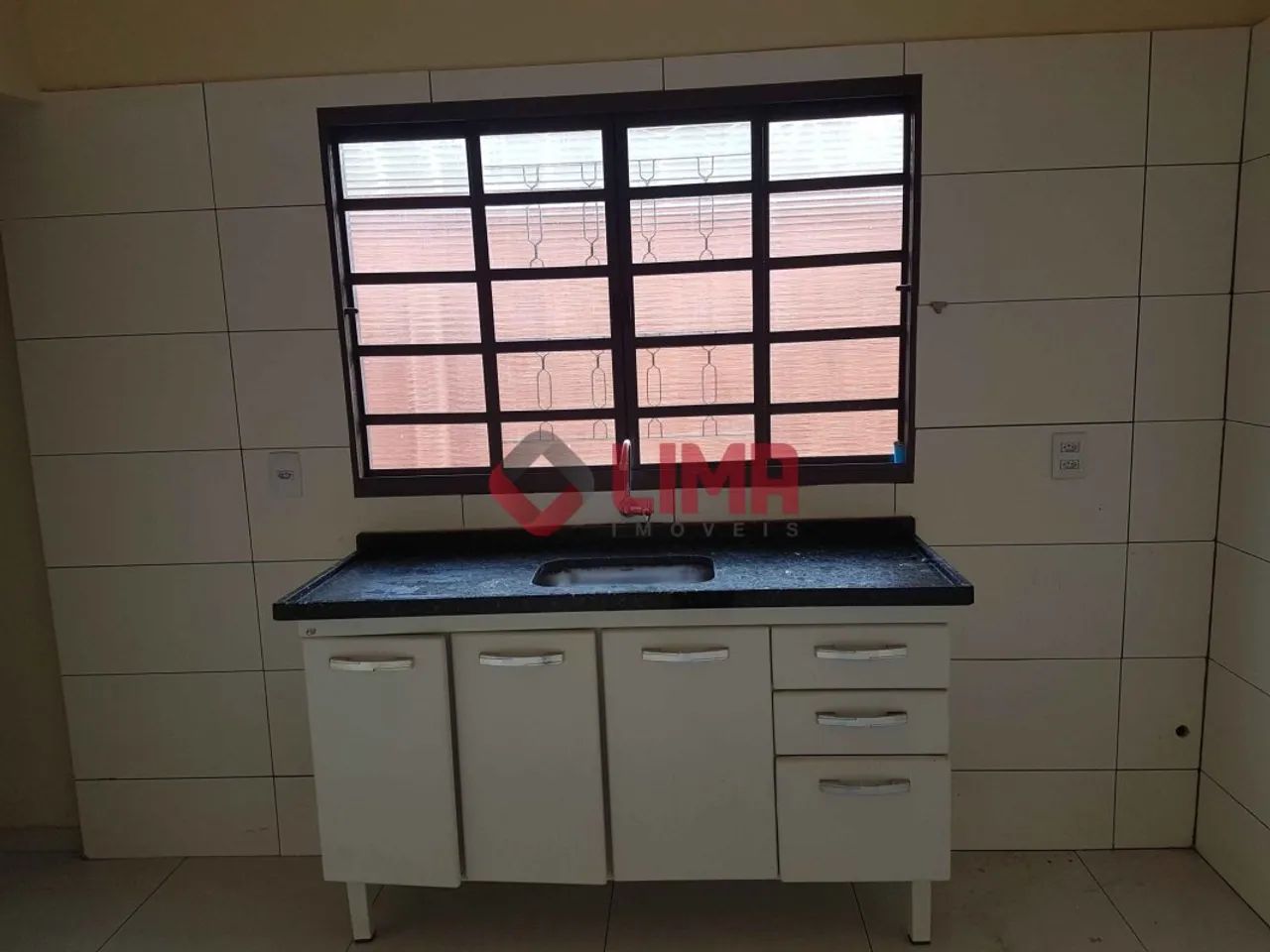 Excelente casa reformada com 01 dormitório, próximo à Av. Duque de Caxias - Foto 5
