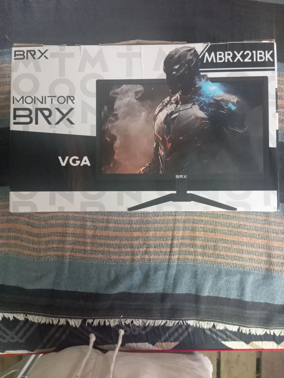 Troco monitor de 21 polegadas num ps3 ou num Xbox 360 em bom estado