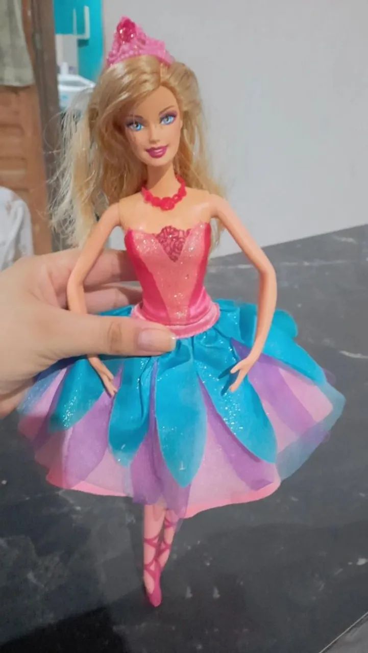 Boneca barbie sapatilhas mágicas mattel  - Foto 2