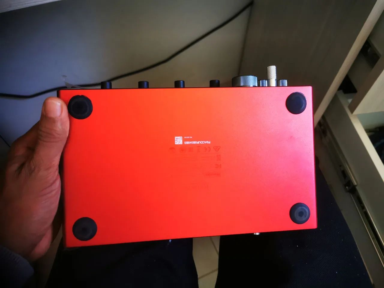 Interface de Áudio Profissional  Focusrit Scarlett 18i8 3gn (usada) - Foto 5