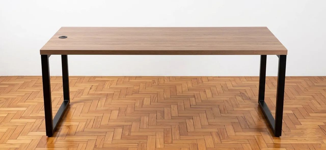 Mesa reta 1.90m para computador 