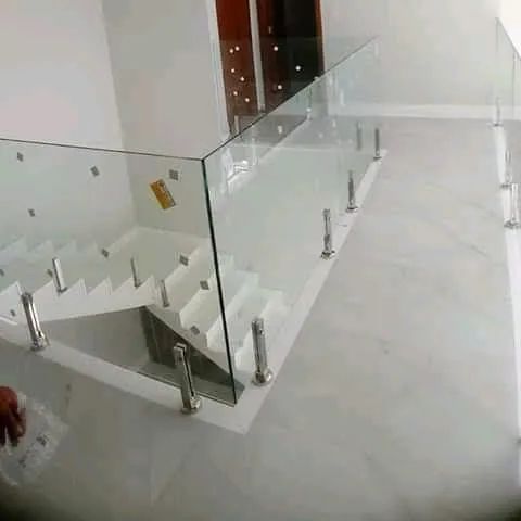  Serviços de :"Esquadria de alumínio e vidro" - Foto 2