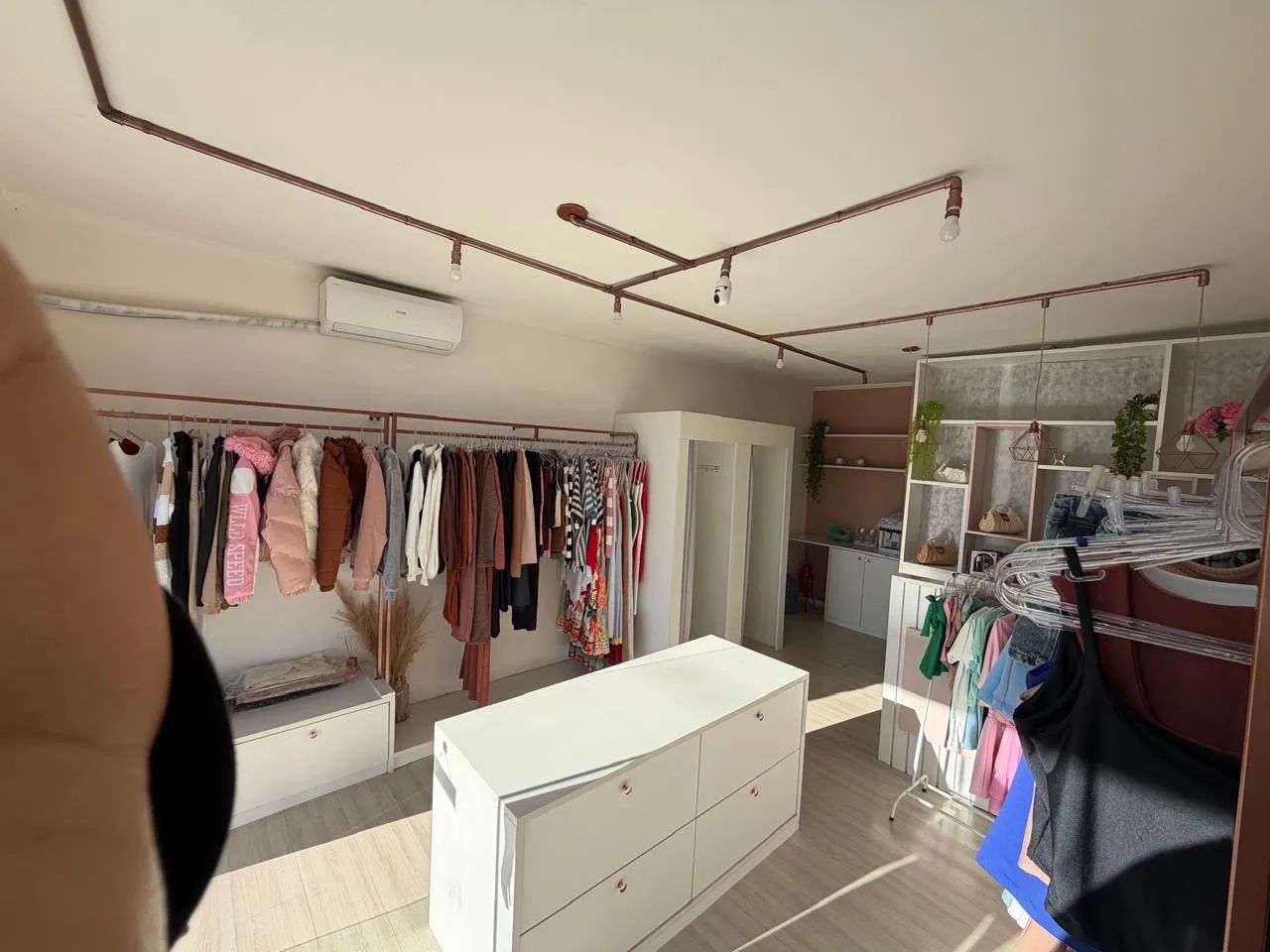 Loja de Roupas Femininas Completa com Estoque - Florianópolis - Foto 2
