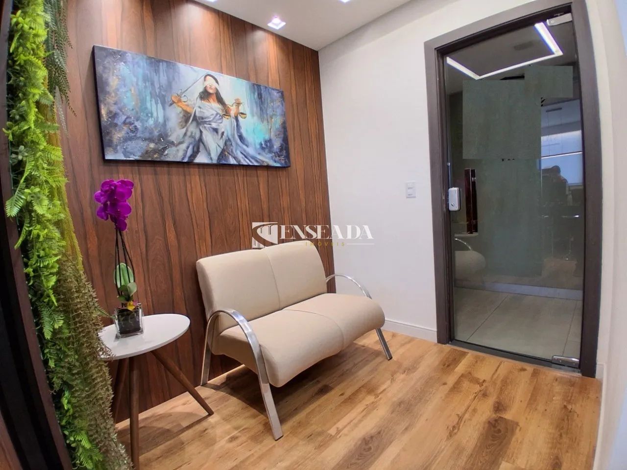 Sala Comercial no Ed Blue Office, na Praia da Costa, Vila Velha - ES