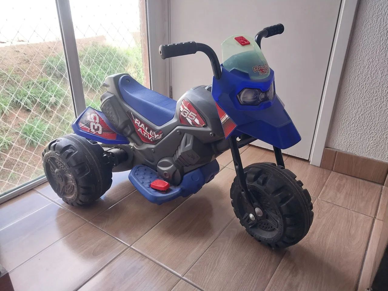Moto elétrica infantil 