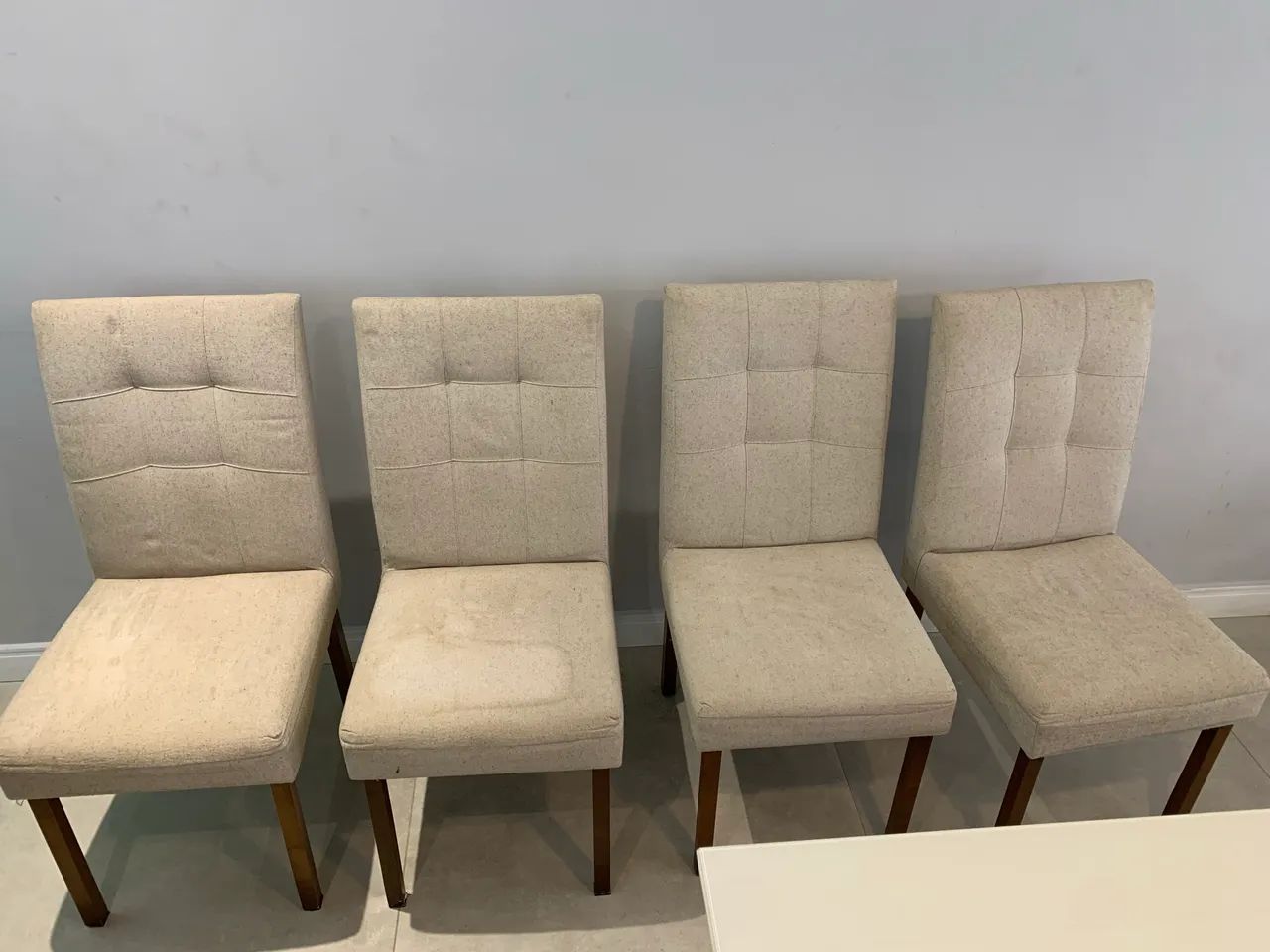 Mesa de jantar 4 lugares (negócio o valor ) - Foto 2