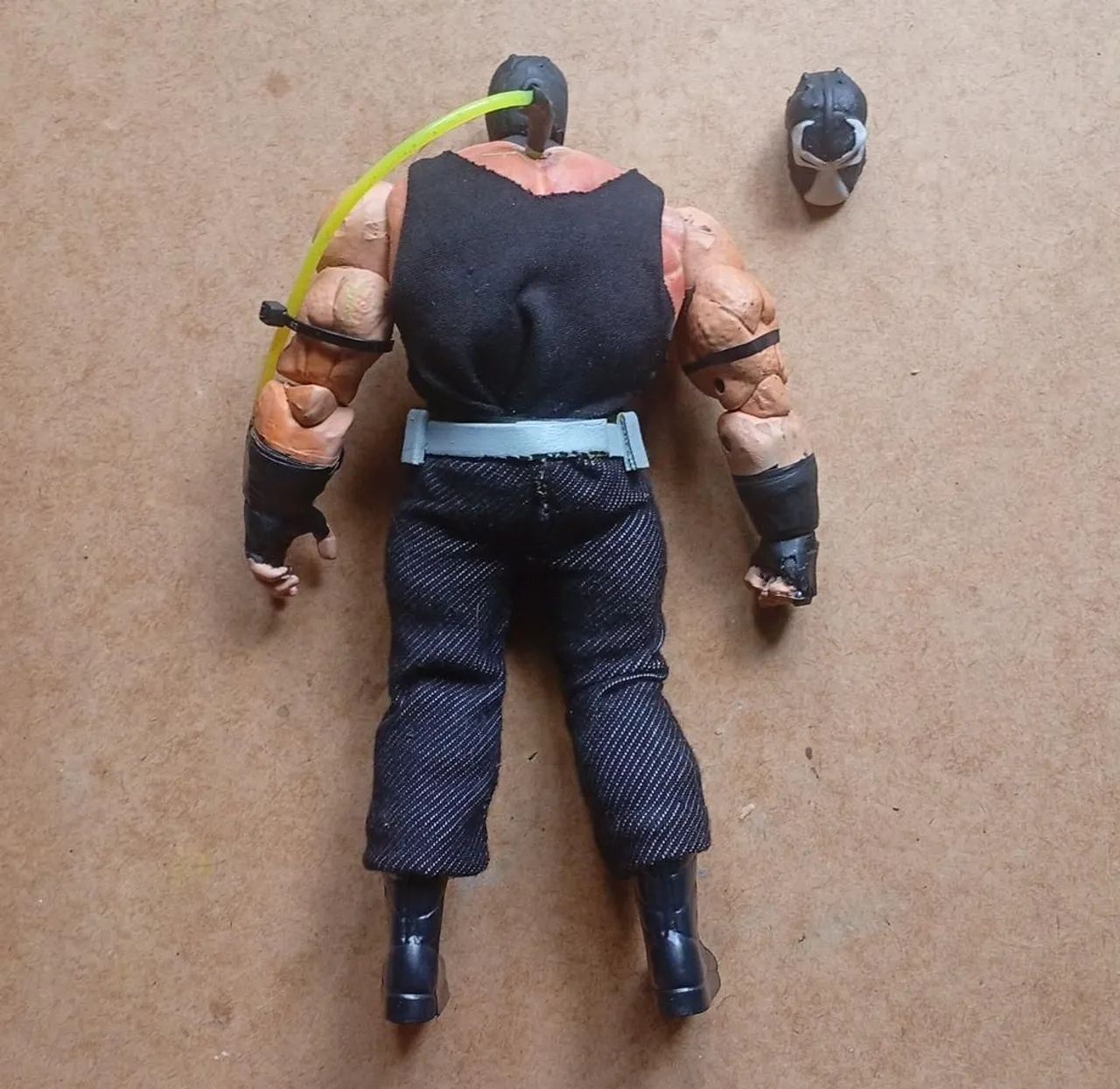 Boneco Bane DC Marvel legends  - Foto 2