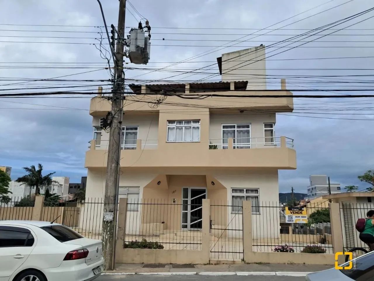 Edifício Comercial em Ingleses