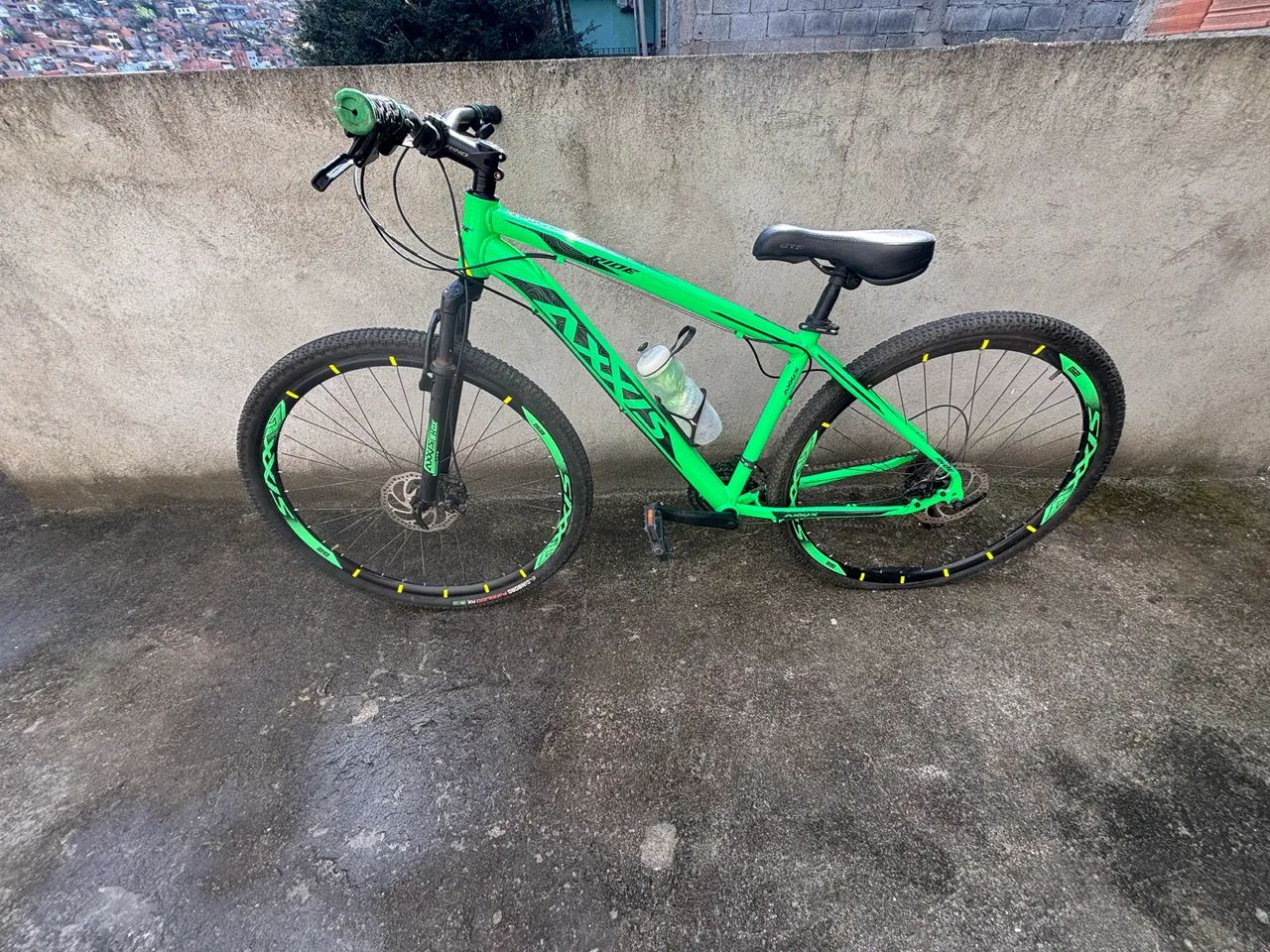 Vendo bicicleta de alumínio aro 29  - Foto 5