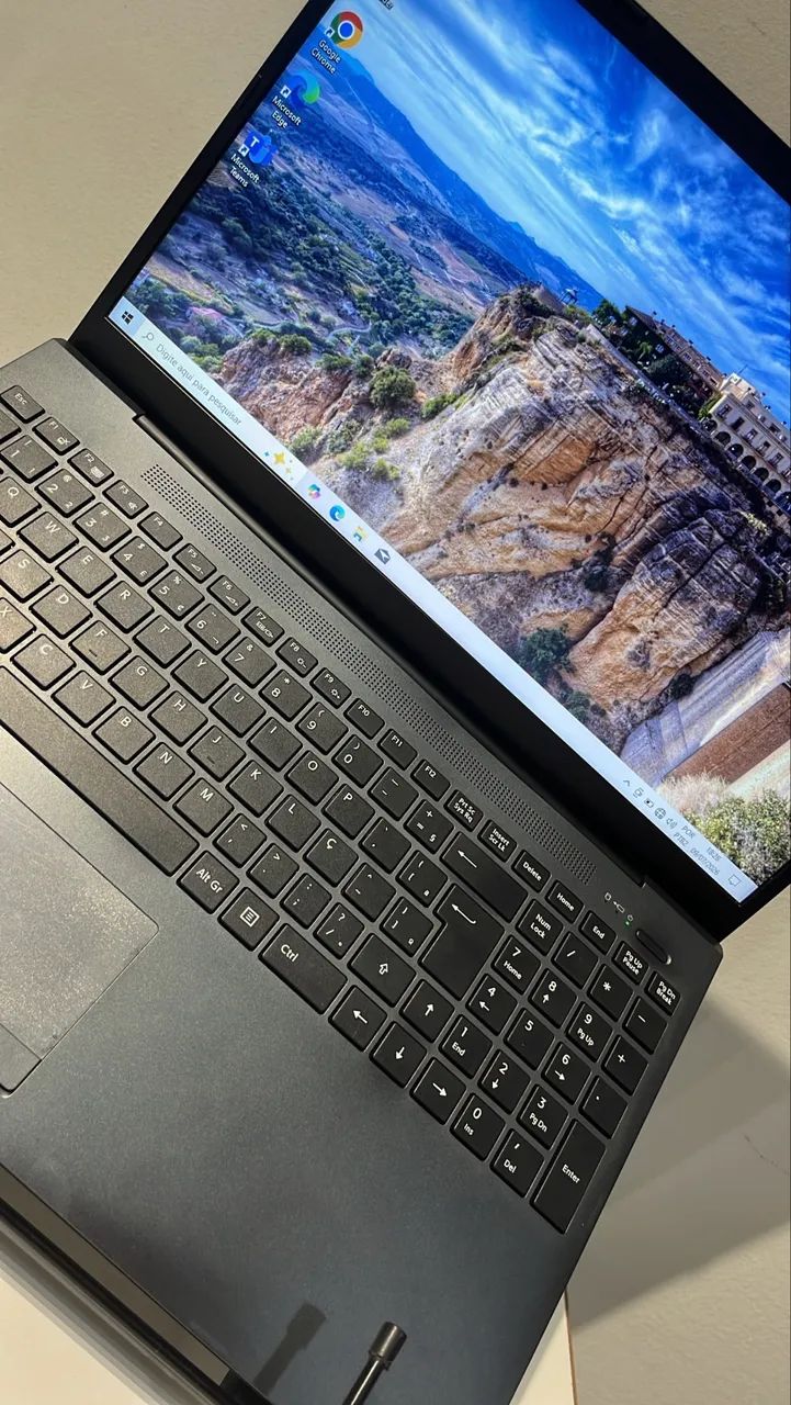 VAIO FE 15 - Core i3/ 128GB SSD / 4GB RAM. - Foto 2