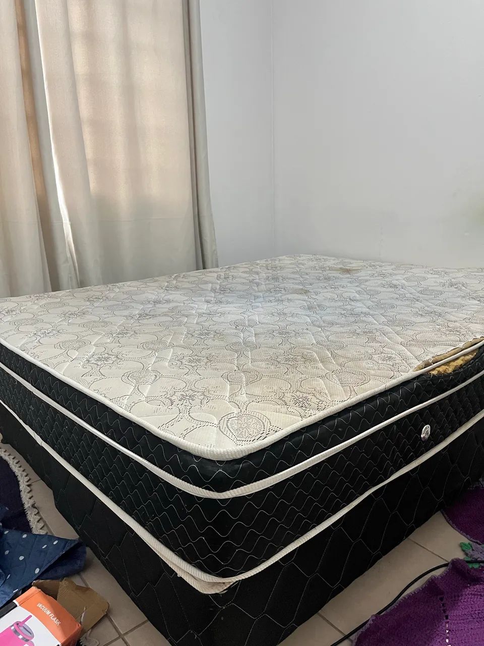 Queen-size bed 1.98 x 1.58