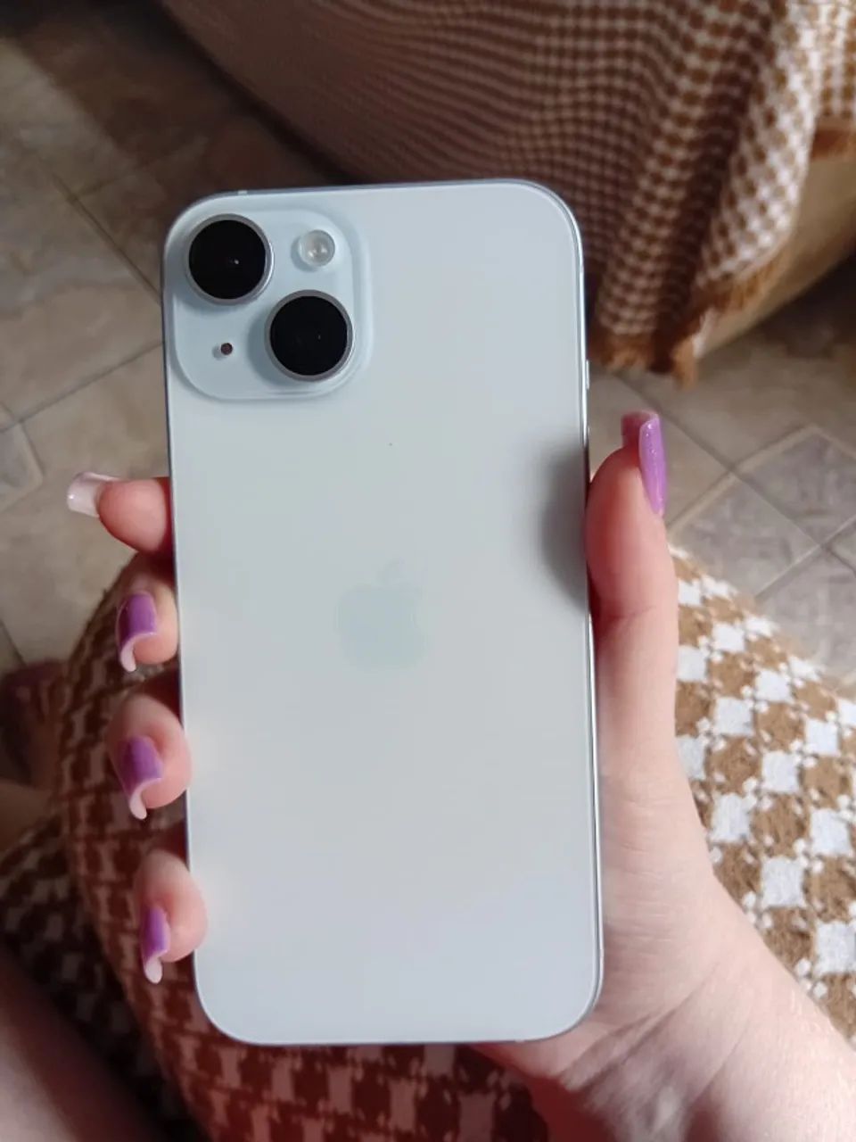 iPhone 15 off white 128GB