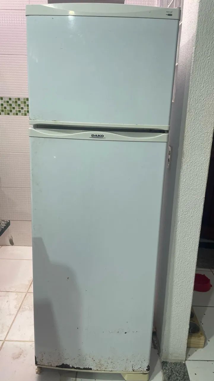 Geladeira Dako usada funcionando 