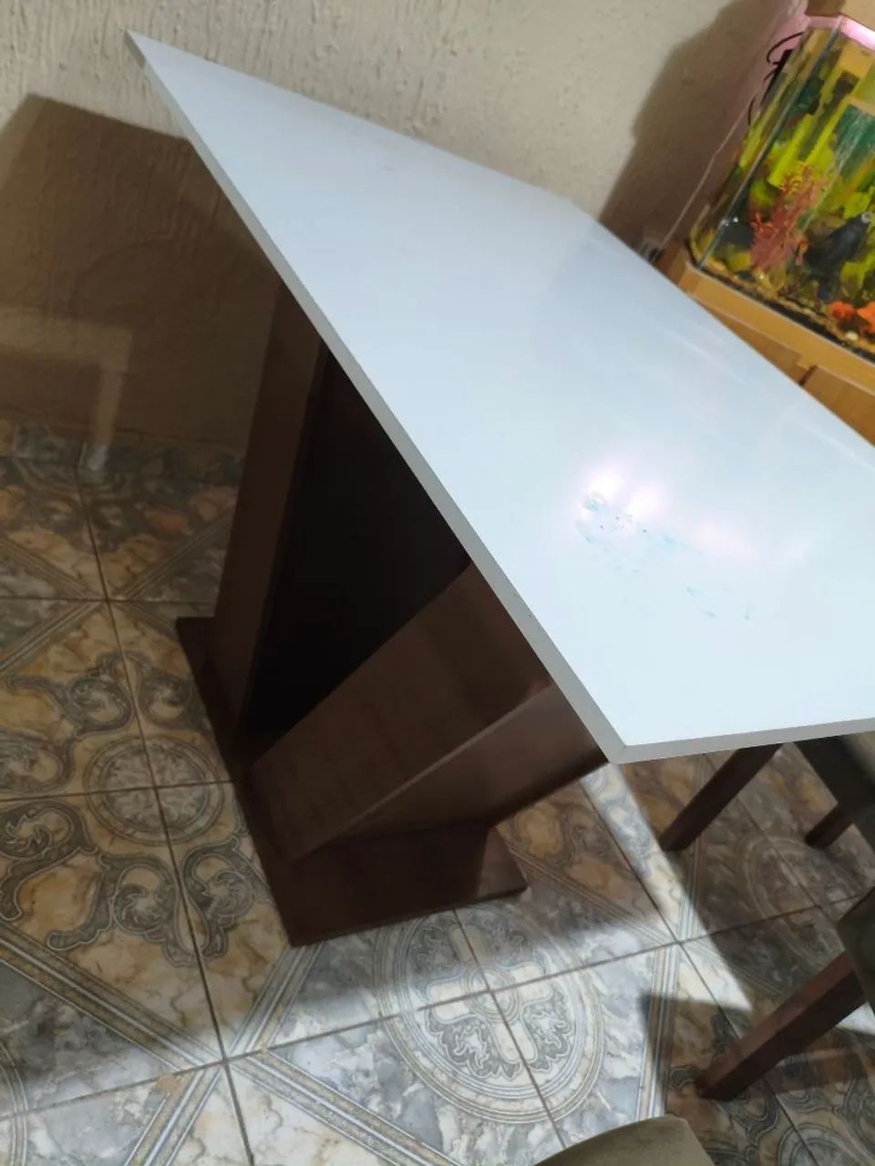 Vendo mesa com 4 cadeiras - Foto 3