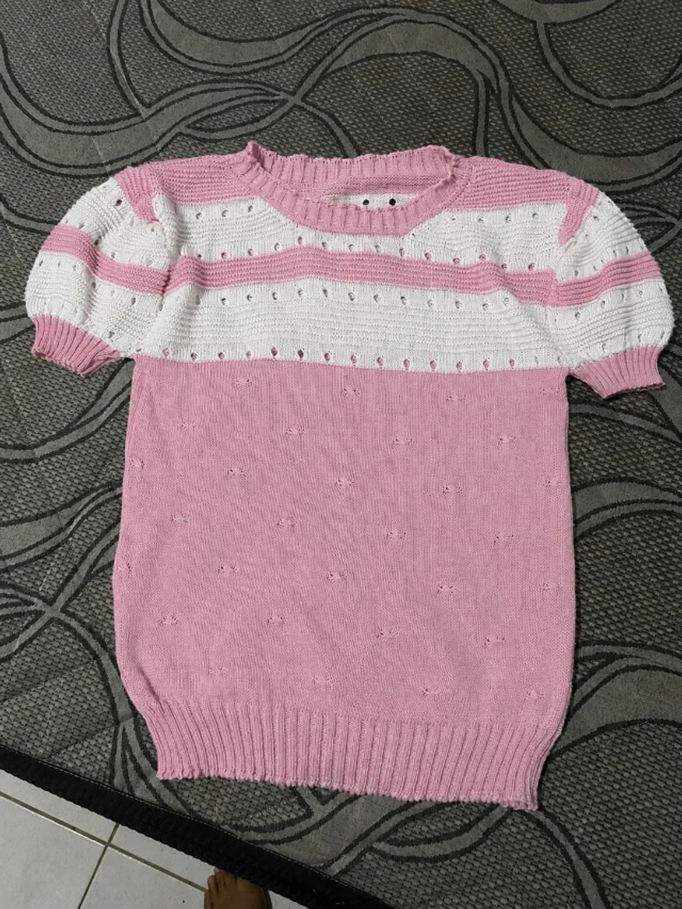 Blusa de tricô rosa