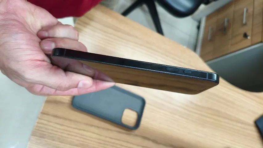 Iphone 16 Pro Max - Foto 3