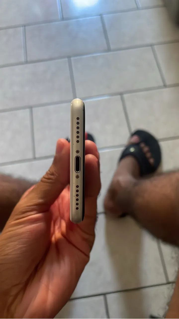 iPhone SE 2 geração 128 gb cor branca  - Foto 2