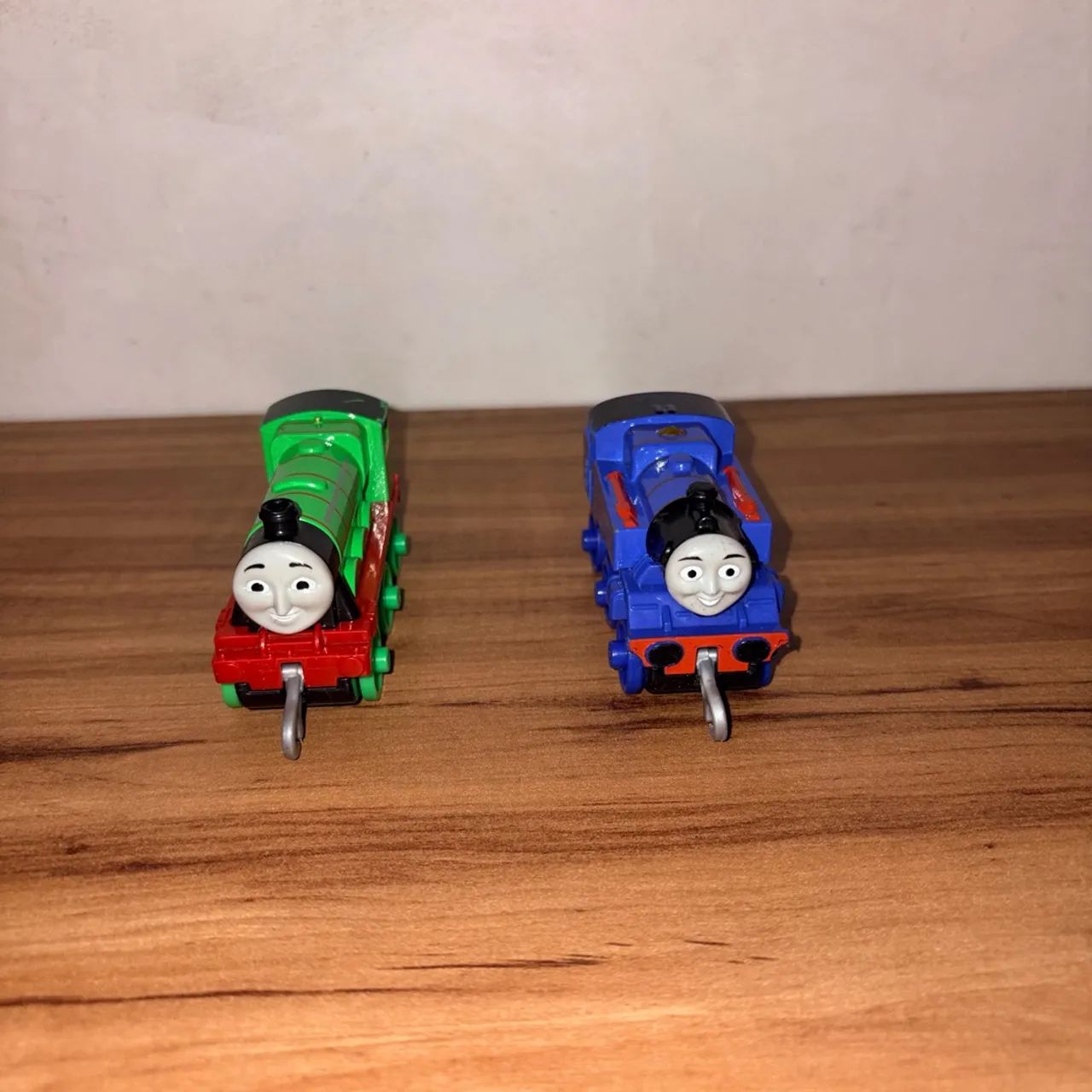 Lote 2 Trens Thomas e Seus Amigos Percy e Belle 