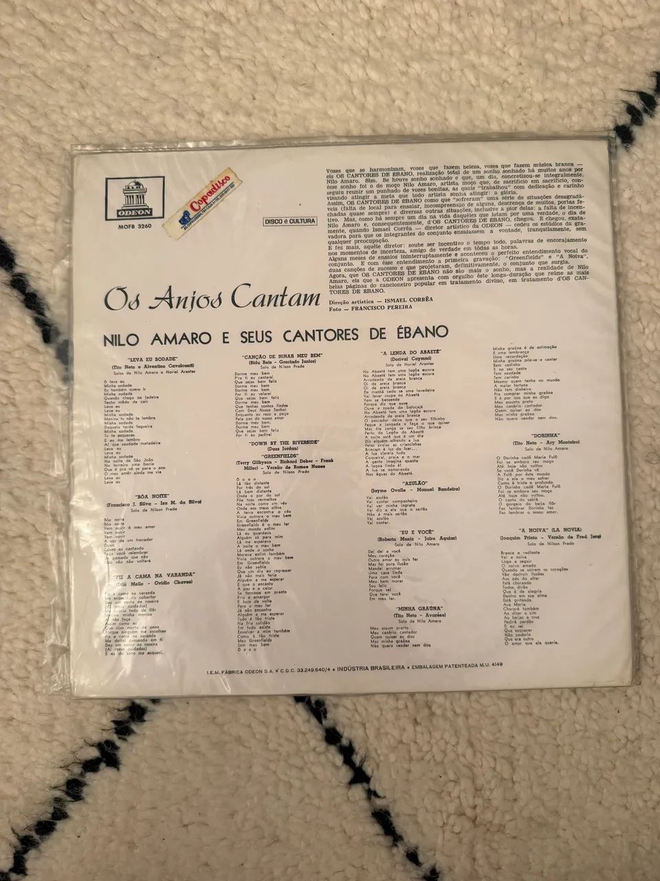 Lp Nilo Amaro e seus Cantores de Ébano - Os anjos cantam - Foto 2
