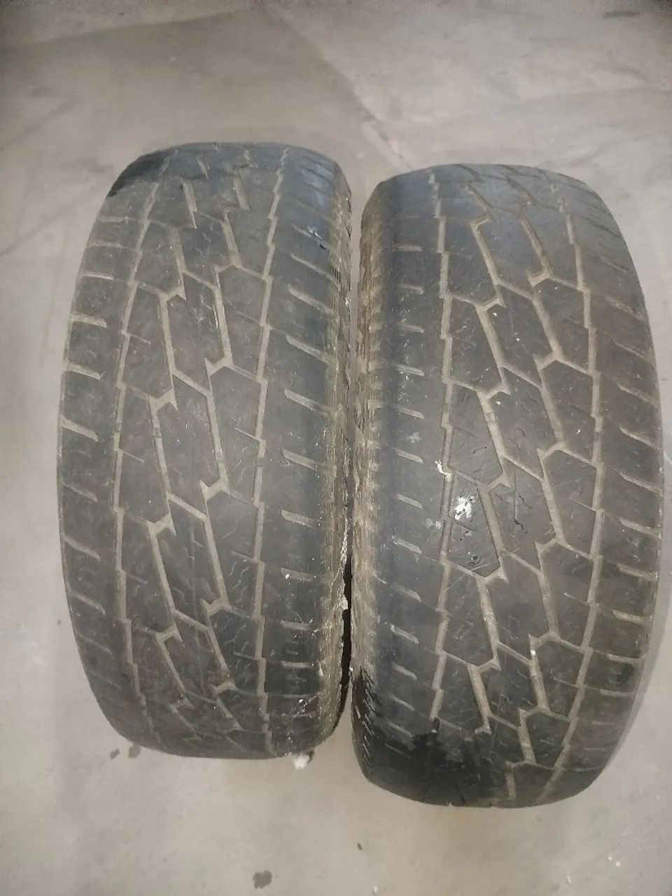 Carros pneus oportunidade 