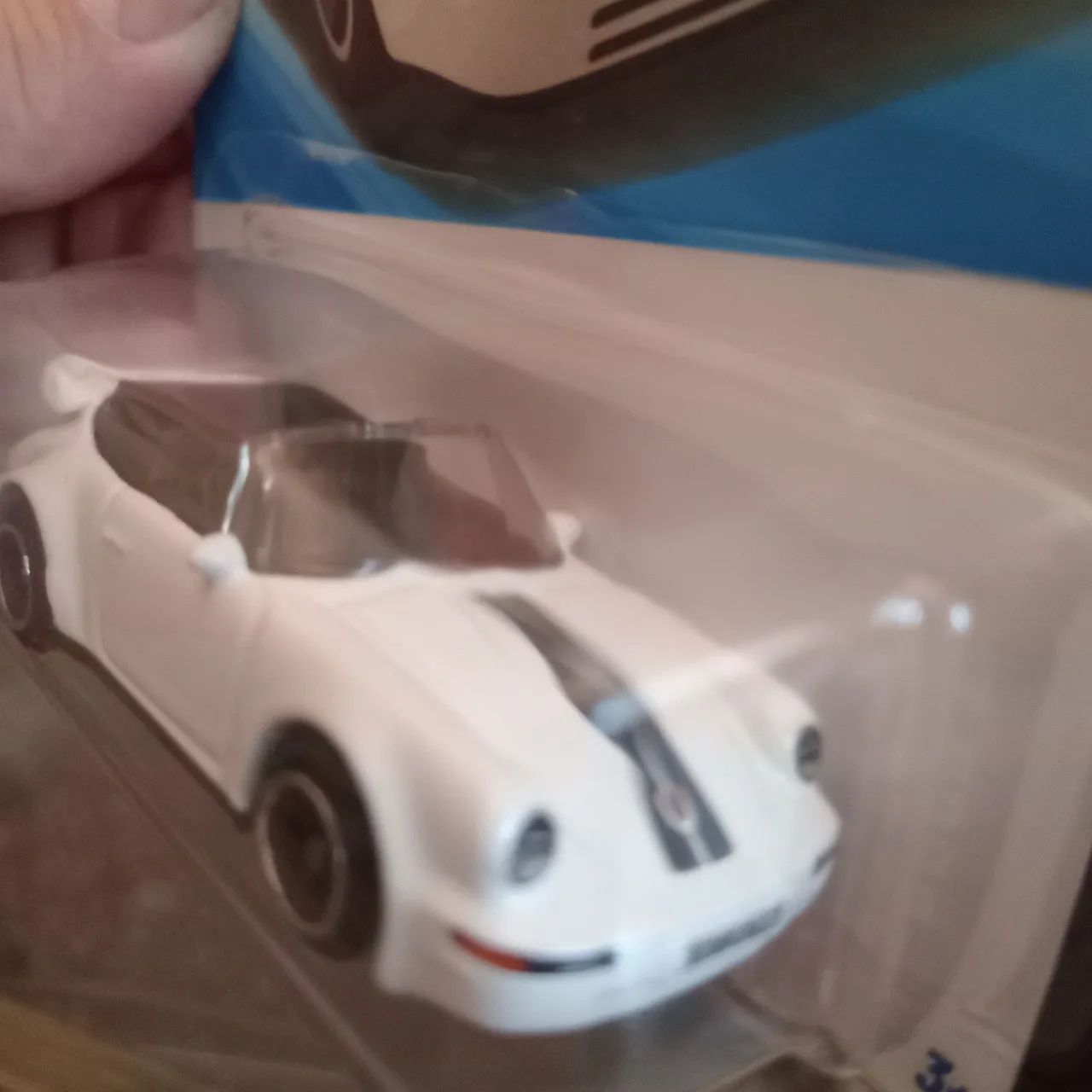 Hot wheels porsche 911 turbo cabriolet branco - Foto 2