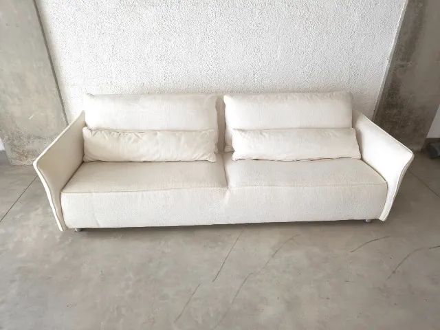 Sofá ARTEFACTO com capa