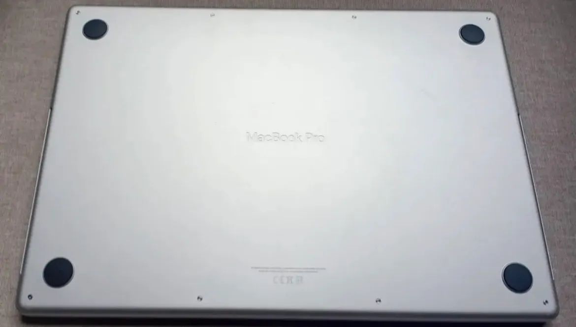 MacBook Pro 16" M1 Pro - Foto 3