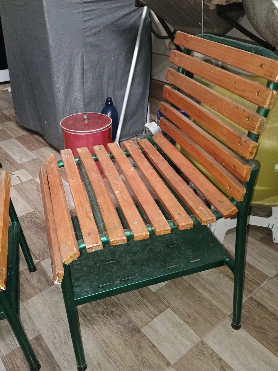 Cadeira  com adaptação de madeirinha  