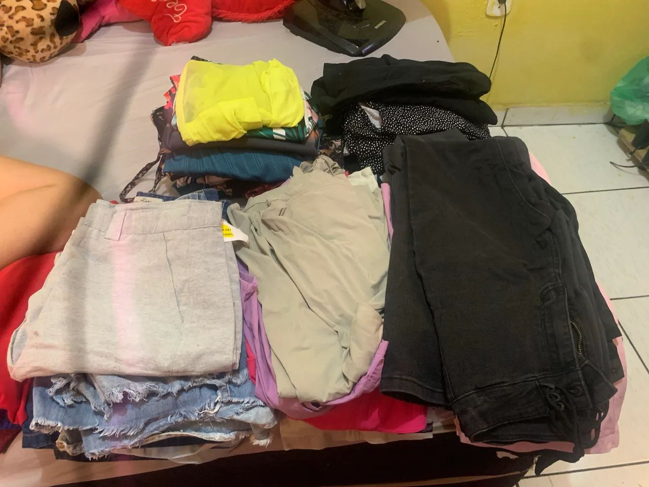 Vendas de roupas pra brechó