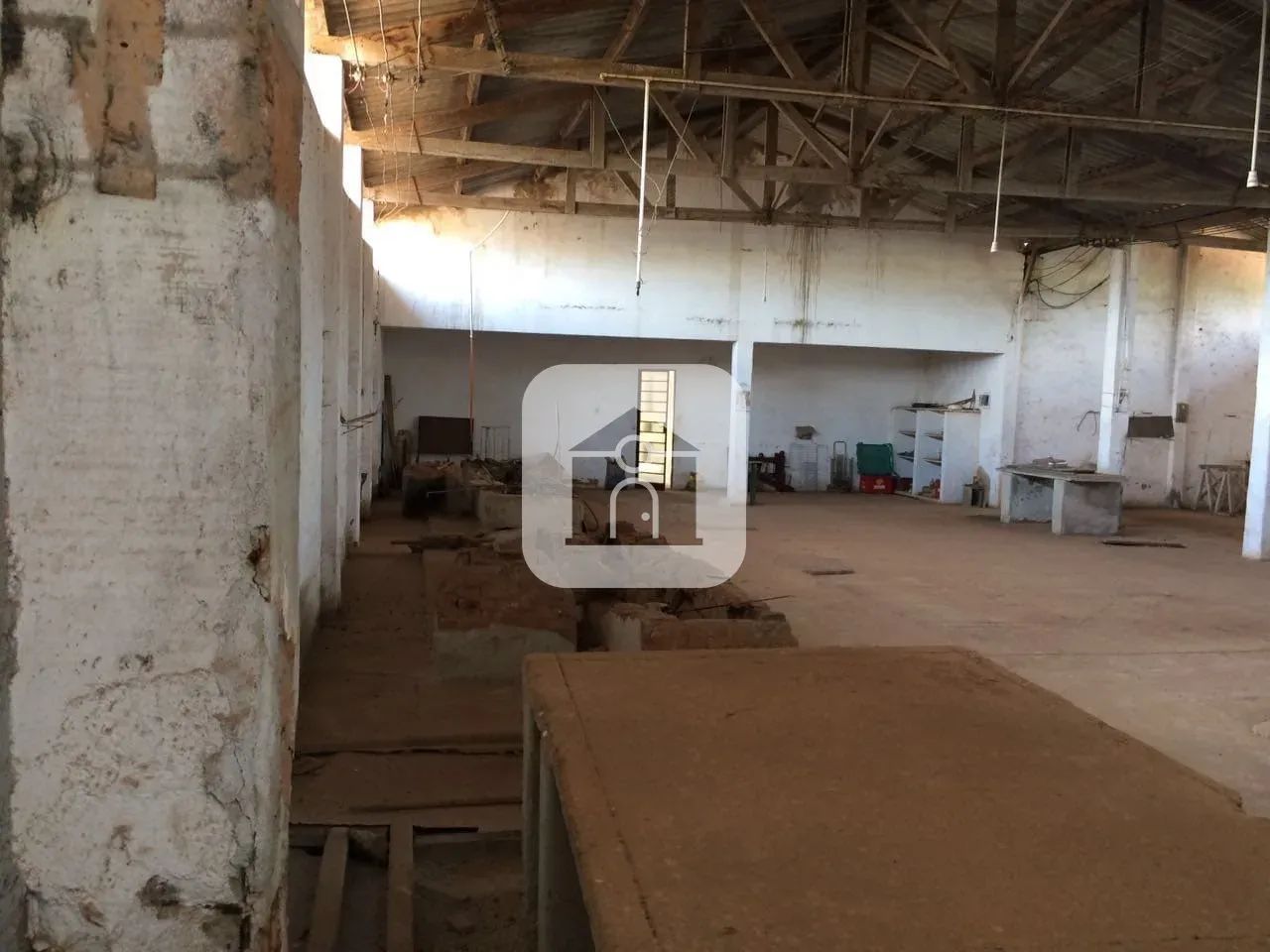 Barracão comercial e residencial em Araguari - Foto 3