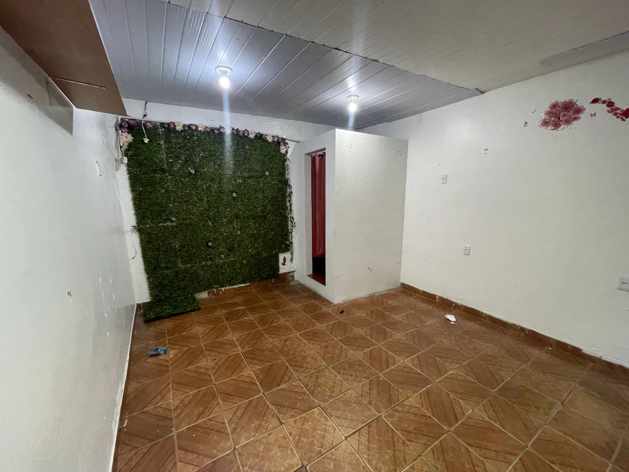 Aluga - se Ponto Comercial 