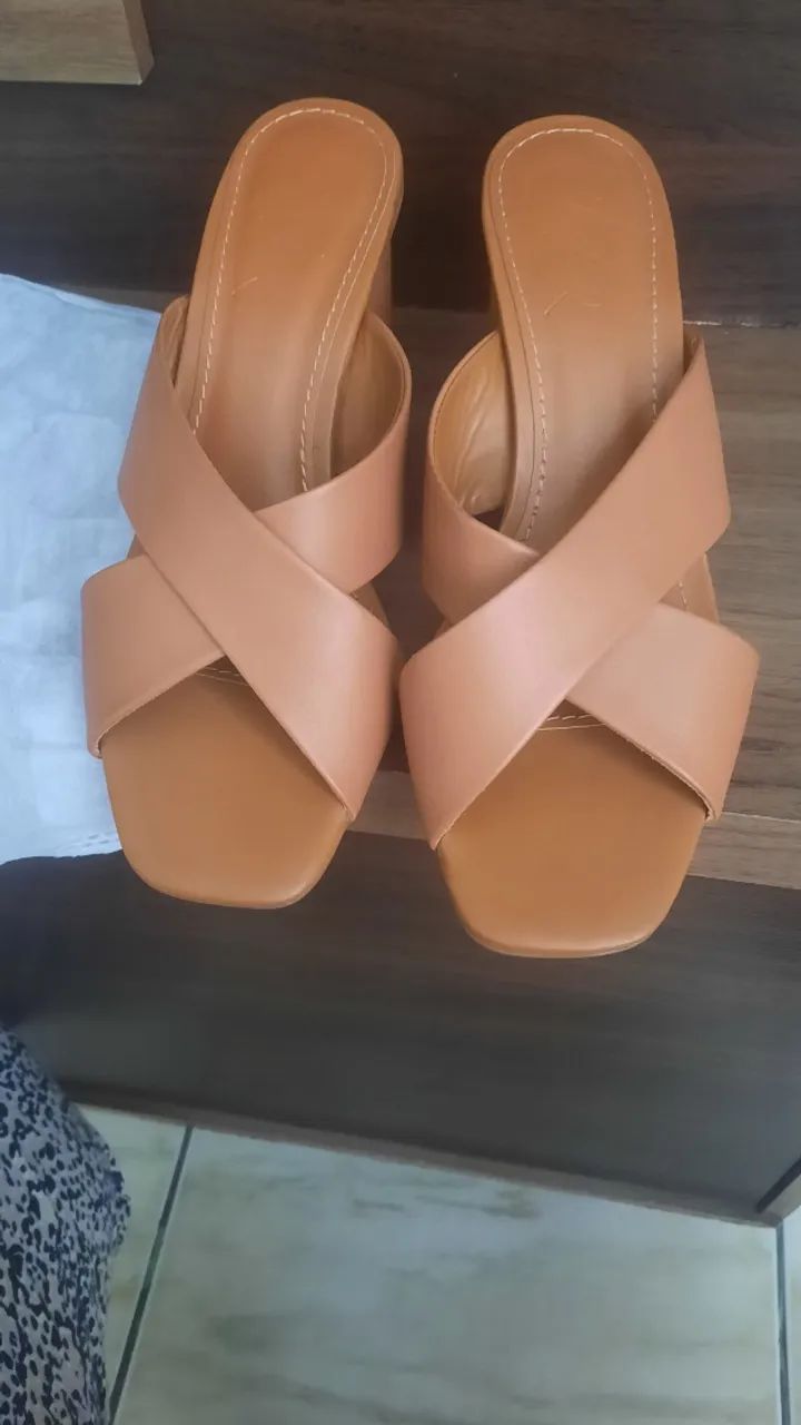 Sandalia  couro sonho dos pés 