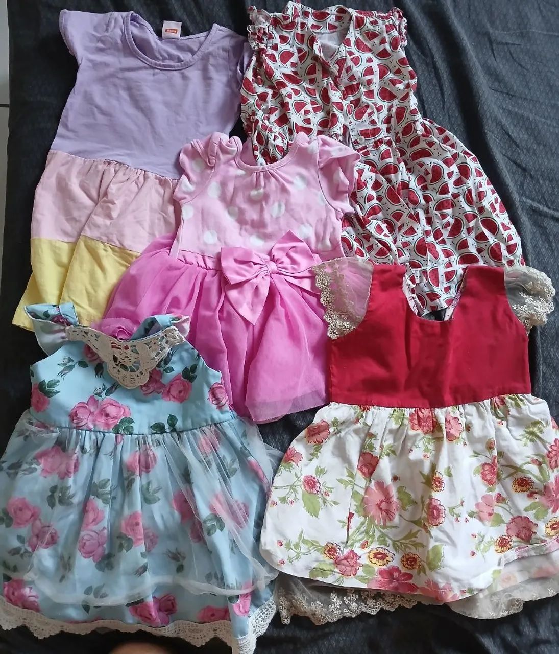 Várias roupa de bebe por R$200,00