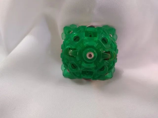 pião beyblade verde  - Foto 5