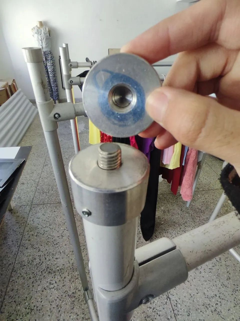 Arara de roupa peças de aluminio ajustável  - Foto 5