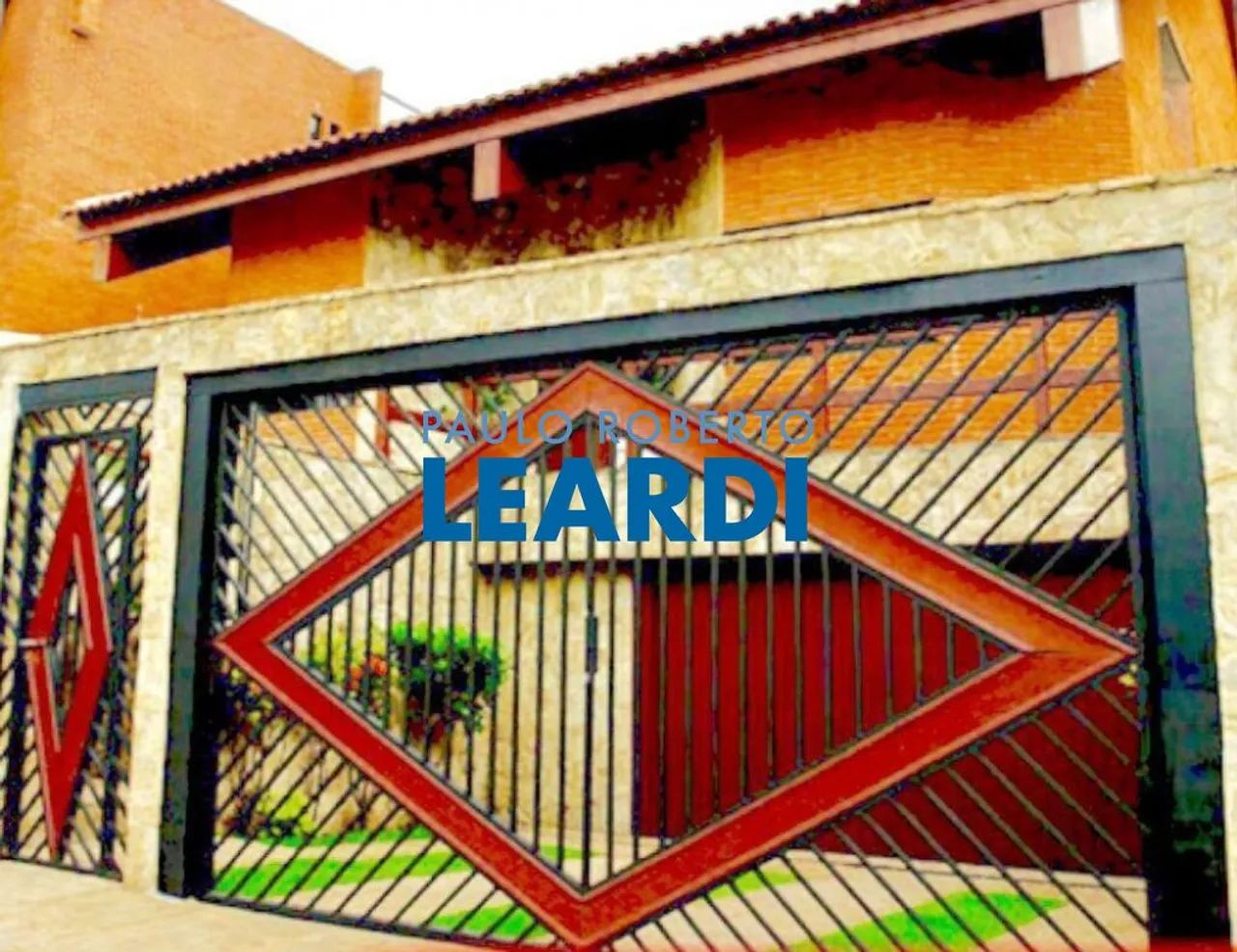 CASA ASSOBRADADA - JARDIM LEONOR - SP
