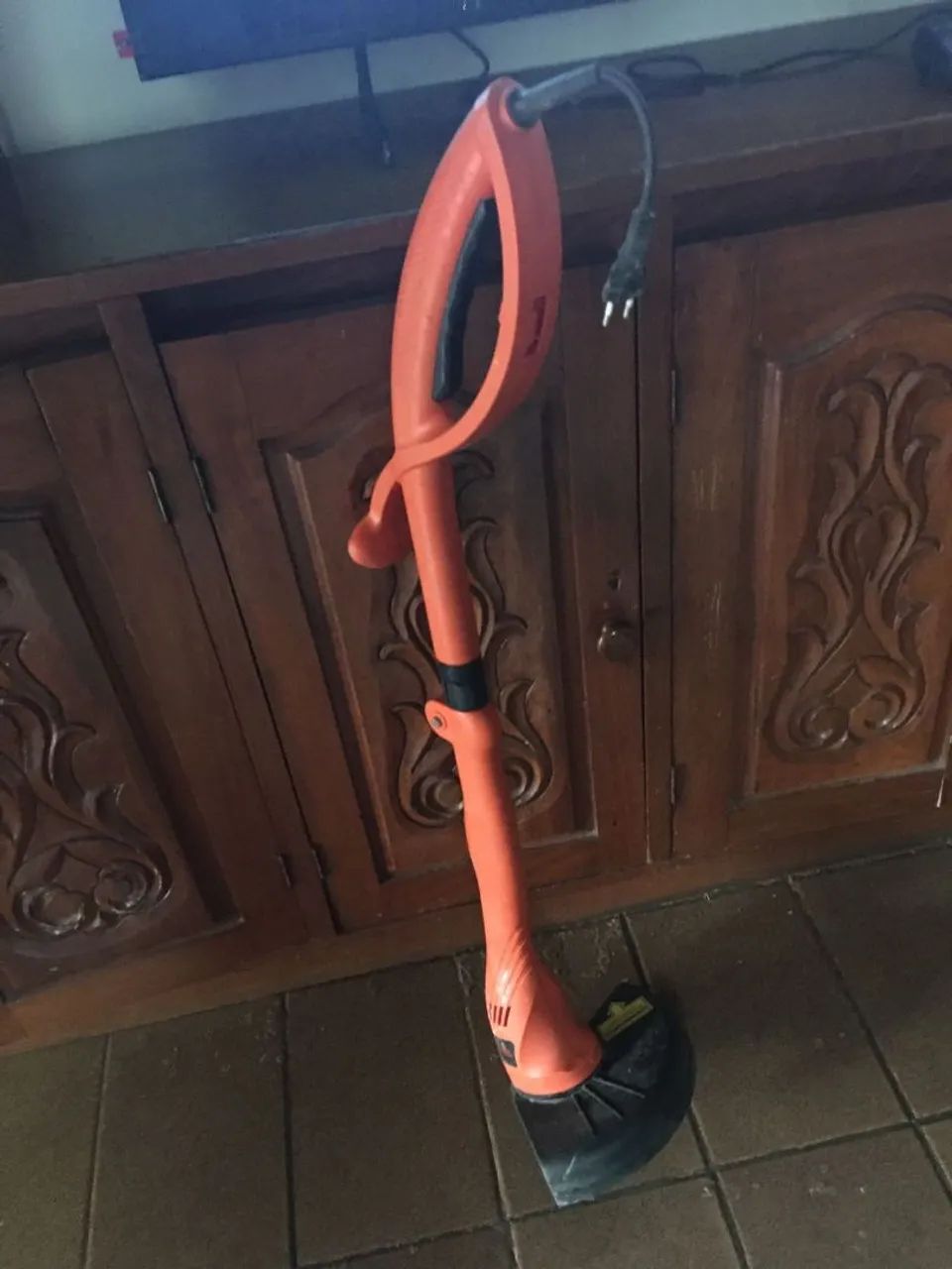 Black+Decker GL300 Grass Trimmer.64962677310083122