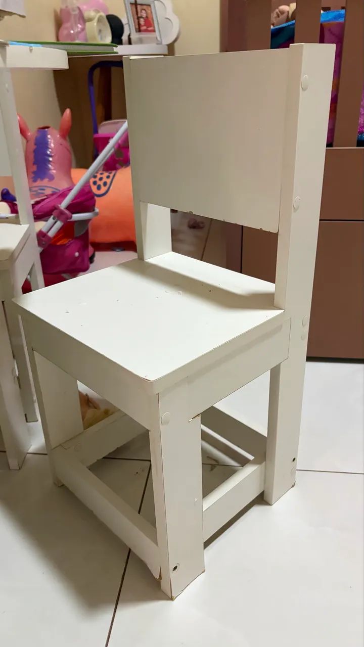Vende-se mesa e cadeiras infantis  - Foto 2