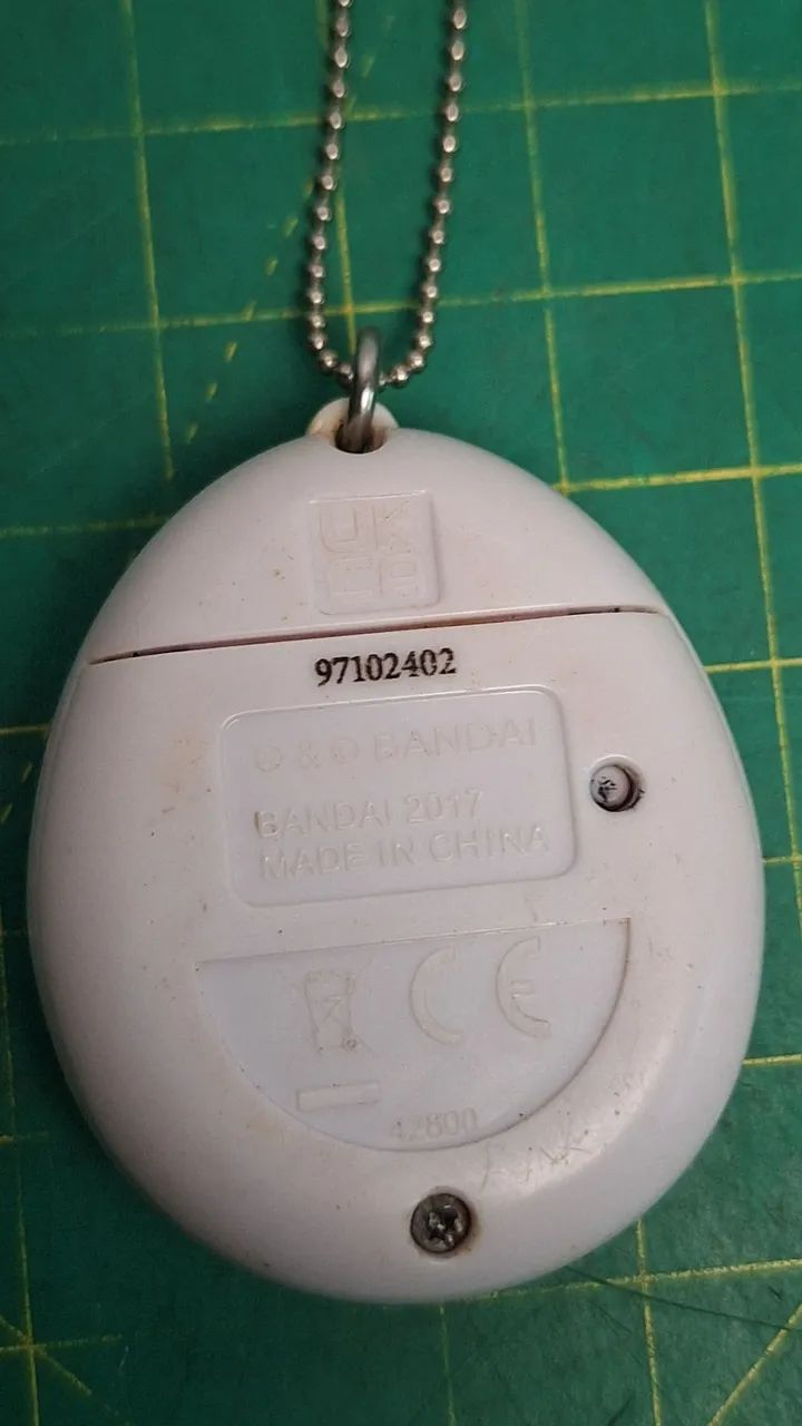 Tamagotchi rainbow Bandai 2017 - Foto 2