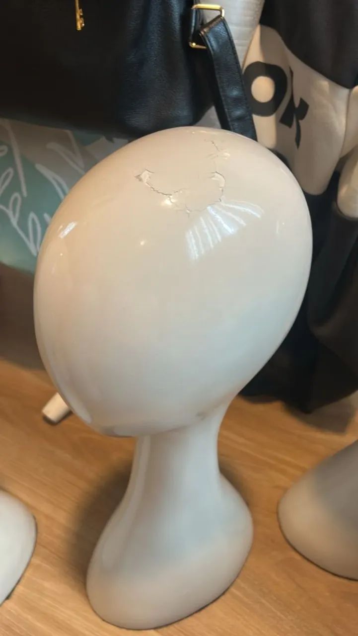 Kit com 3 cabeças expositoras profissionais para vitrine. - Foto 5