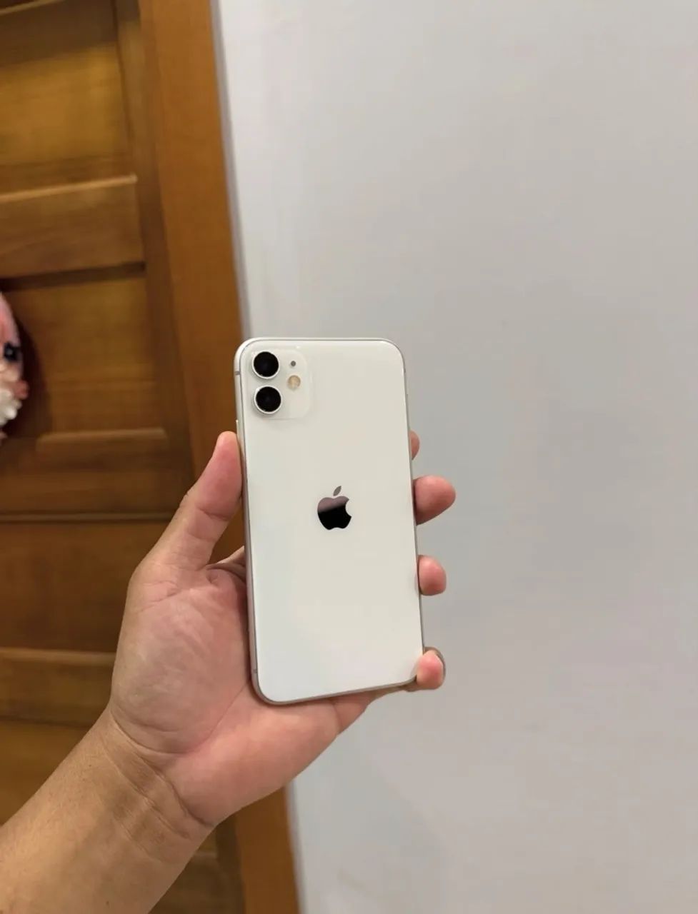 iPhone 11 64GB bem conservado