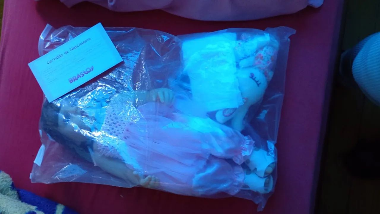 Vendo boneca reborn e carrinho de boneca  - Foto 4