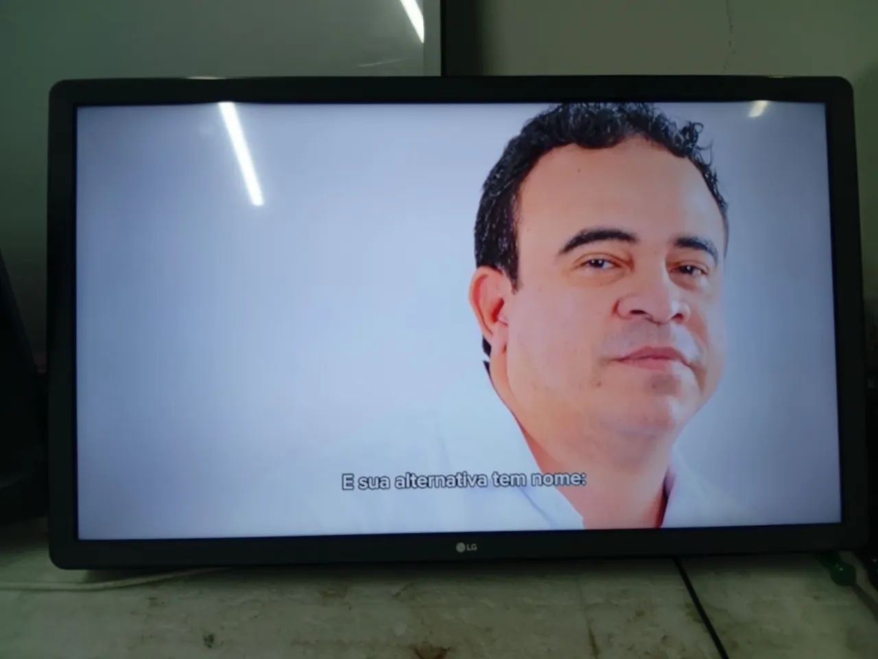 SMART TV LG 32 POLEGADAS  - Foto 2
