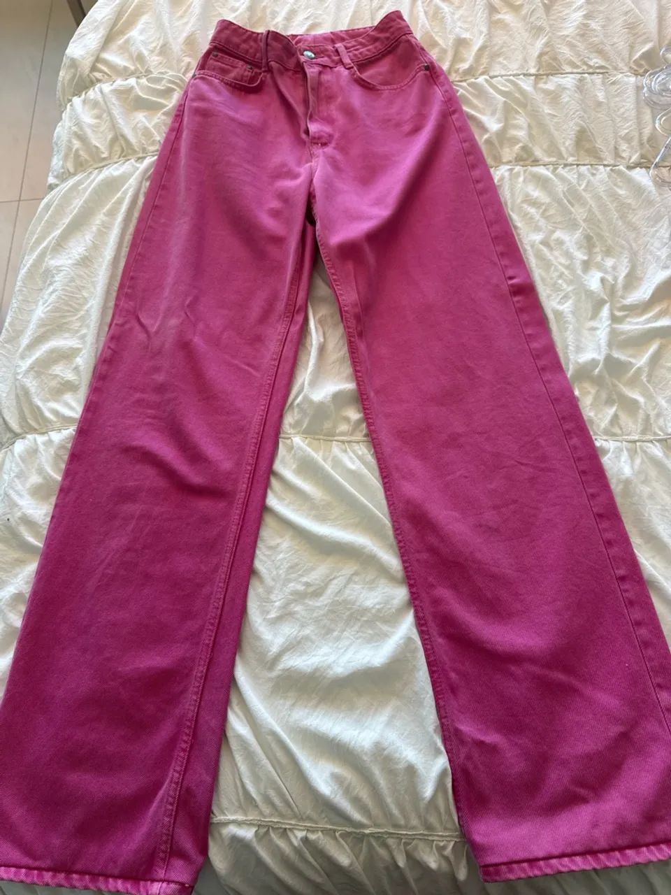 Calça jeans rosa 