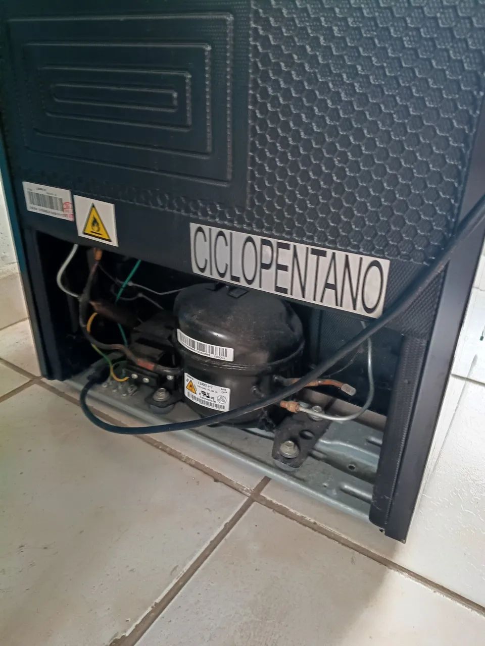 Frigobar Midea 120l Super novo - Foto 3