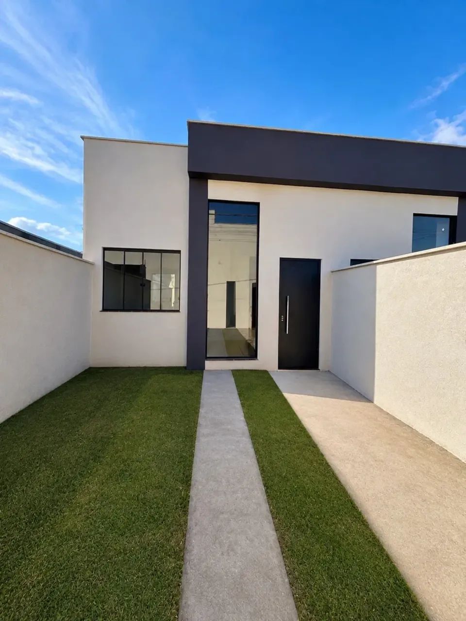 Casa linear na Barreira Cravo verde