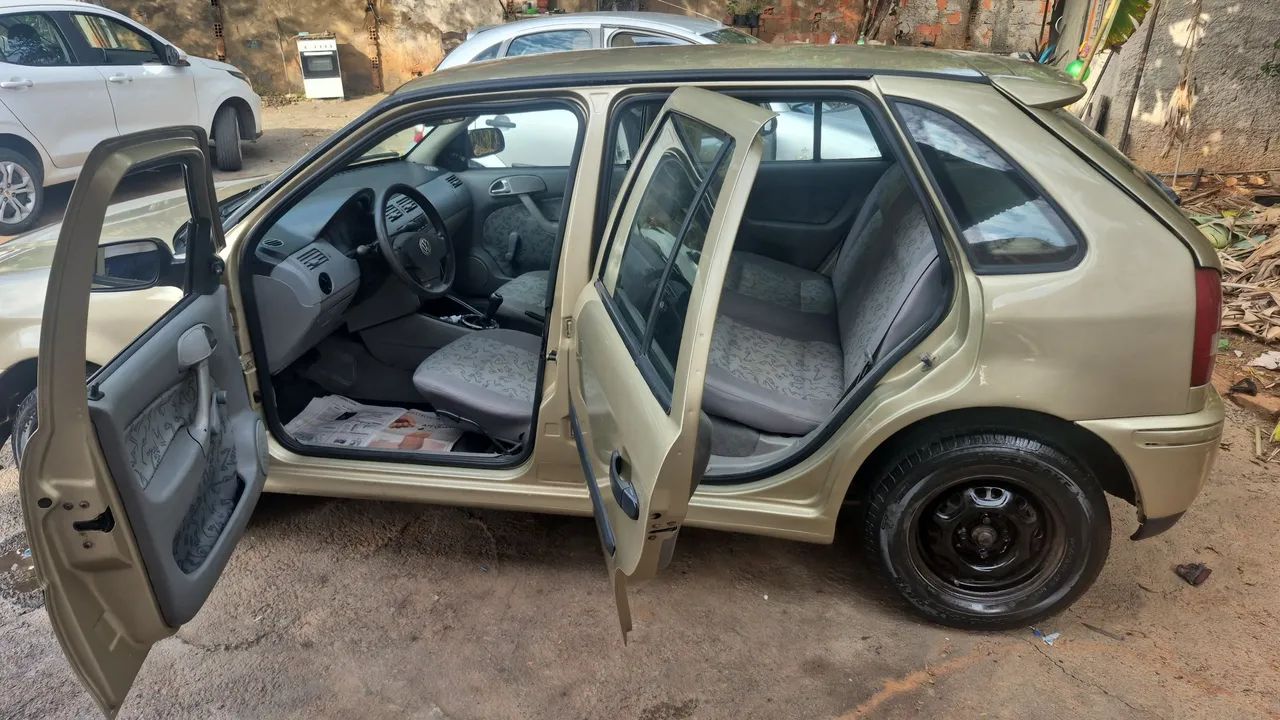 Volkswagen Gol GOL 1.0 PLUS 16V 2P 2001