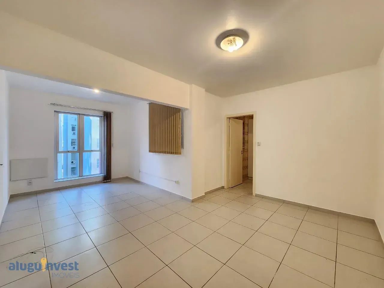 Apartamento para Alugar com 1 dormitórios no Centro /Florianópolis - SC