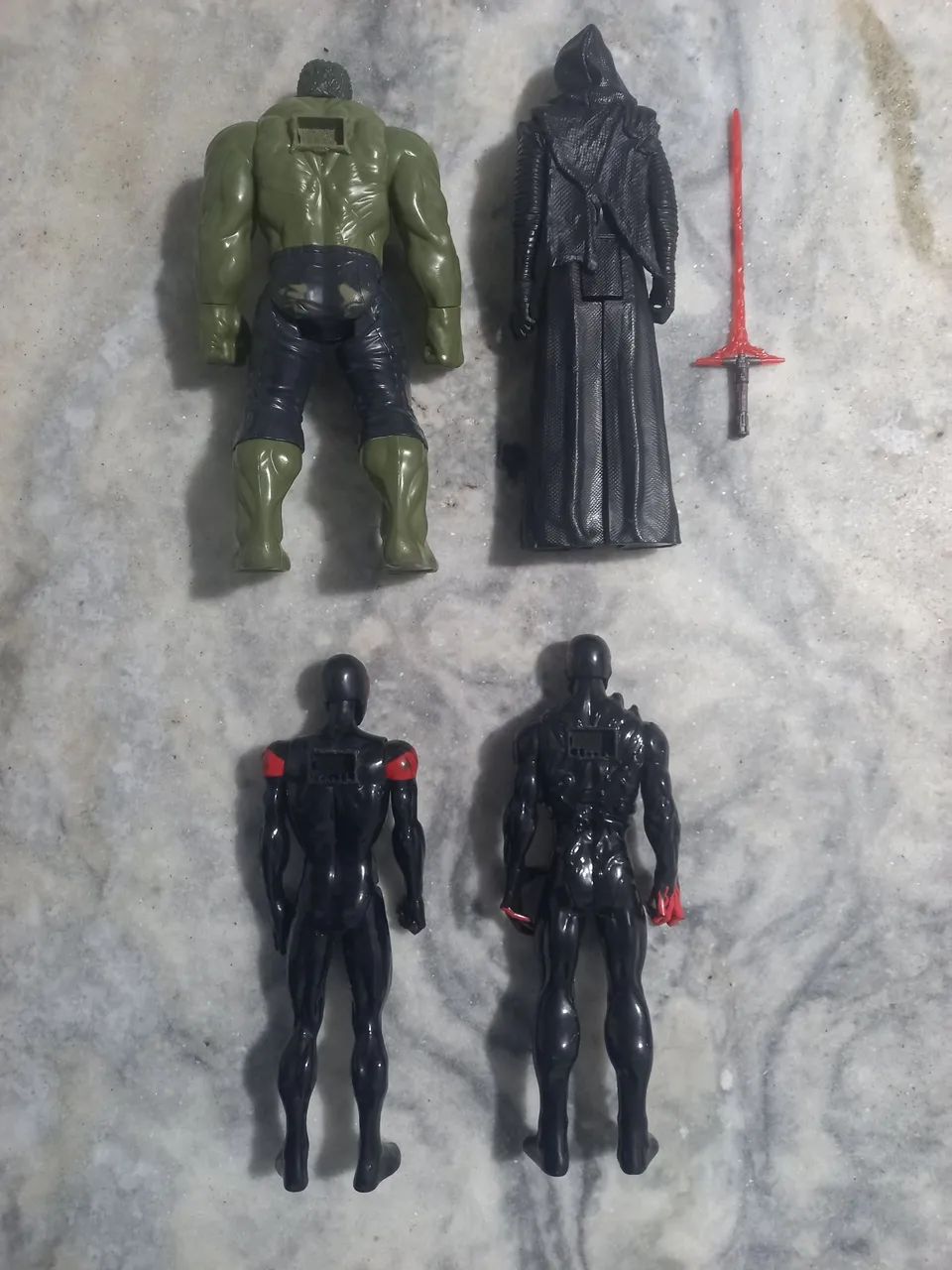 Bonecos Marvel e Star Wars - Foto 3