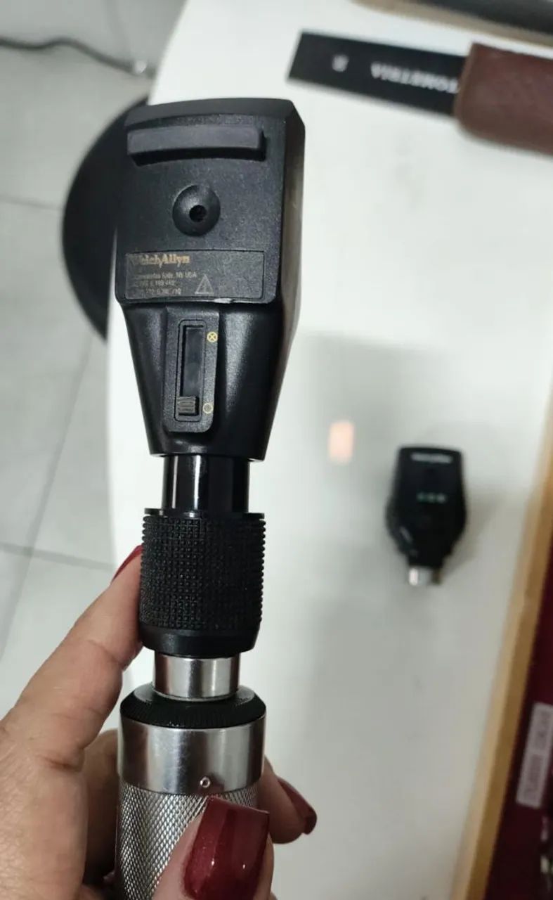 Oftalmoscópio e retinoscópio sem bateria  equipamento médico  - Foto 3